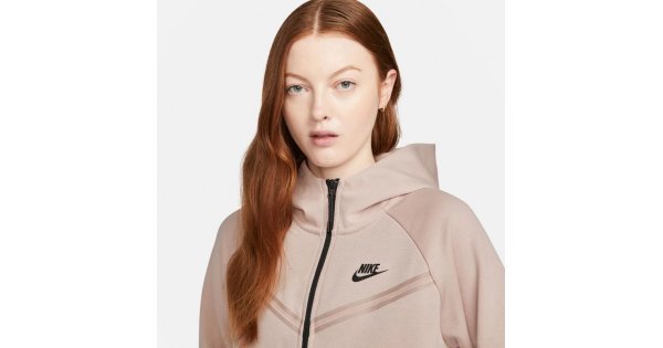 ДАМСКИ ЕКИП Nike Tech Fleece 2321